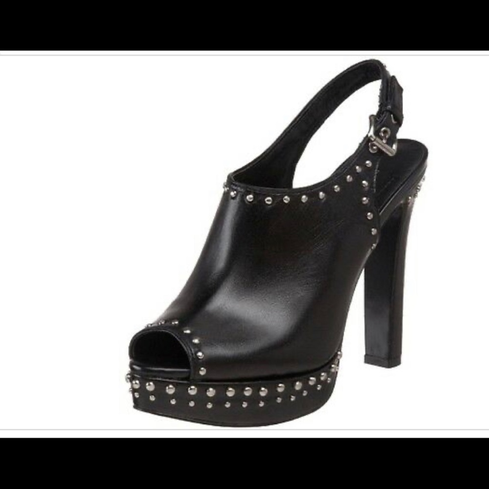BCBG Generation Paisley studded leather heel sz 10